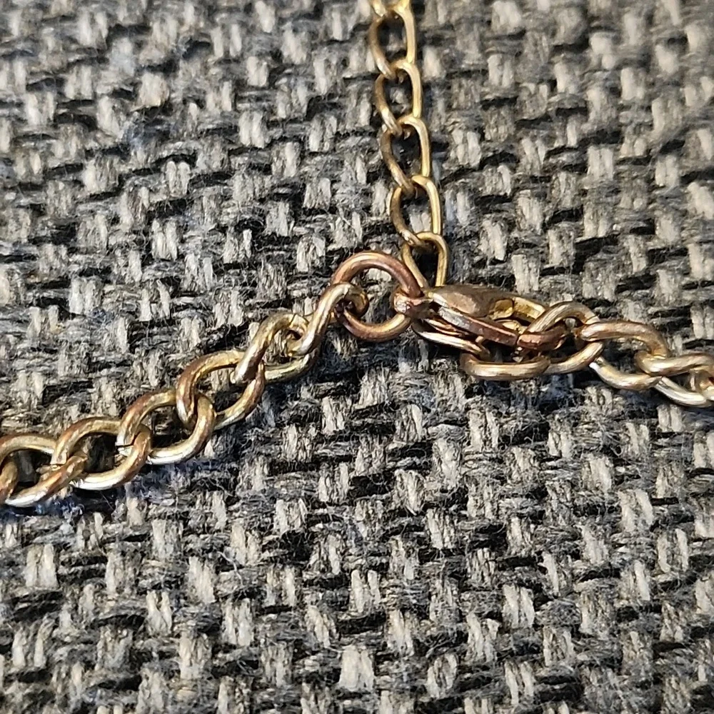Gold statment necklace - Picture 4 of 4